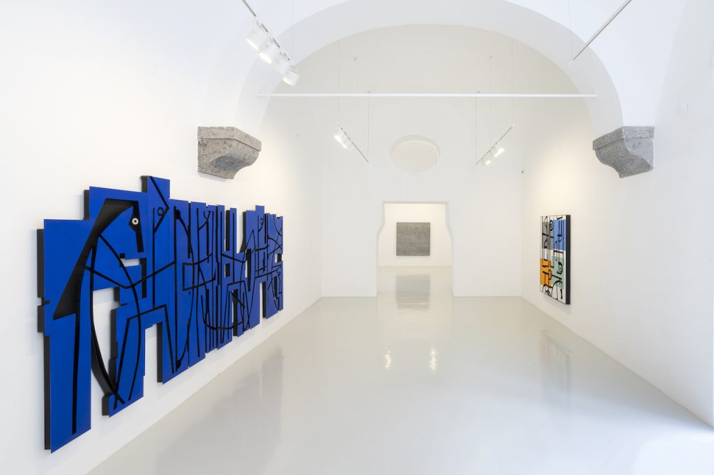 immagine per 1. Sergio Fermariello, installation view, courtesy l'artista e Studio Trisorio, ph Francesco Squeglia
