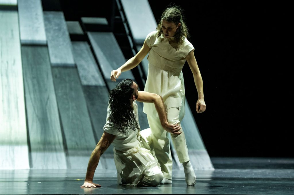 immagine per MiR Dance Company Jenga-foto Bettina Stoß
