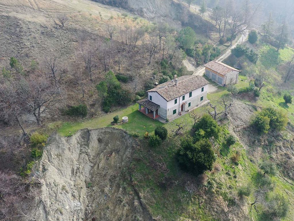immagine per Silvia Camporesi. Frana a ridosso di abitazione, Modigliana