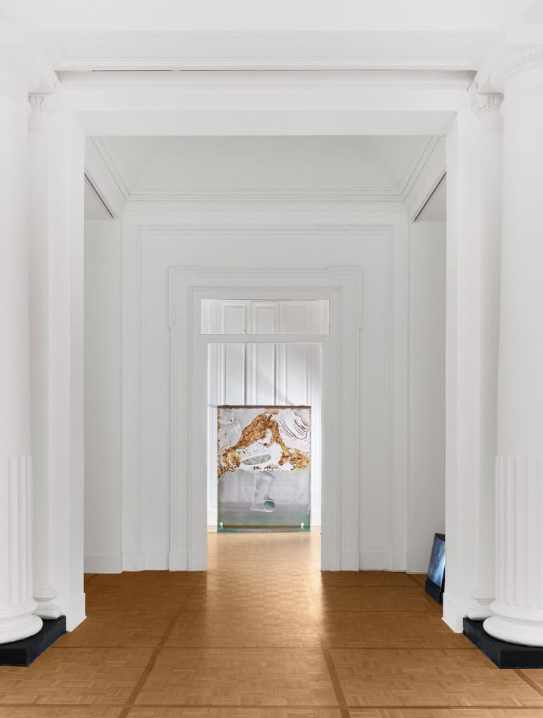 immagine per Credit: © Akram Zaatari. Courtesy the artist, Thomas Dane Gallery and Sfeir-Semler Gallery. Photo: M3Studio