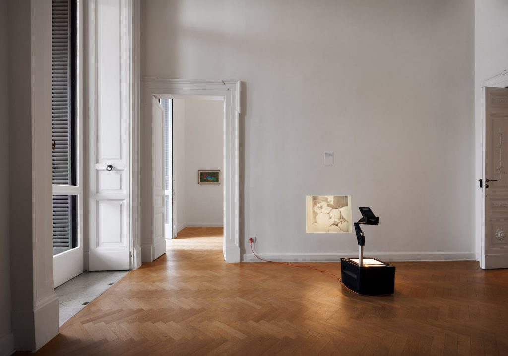 immagine per Credit: © Akram Zaatari. Courtesy the artist, Thomas Dane Gallery and Sfeir-Semler Gallery. Photo: M3Studio