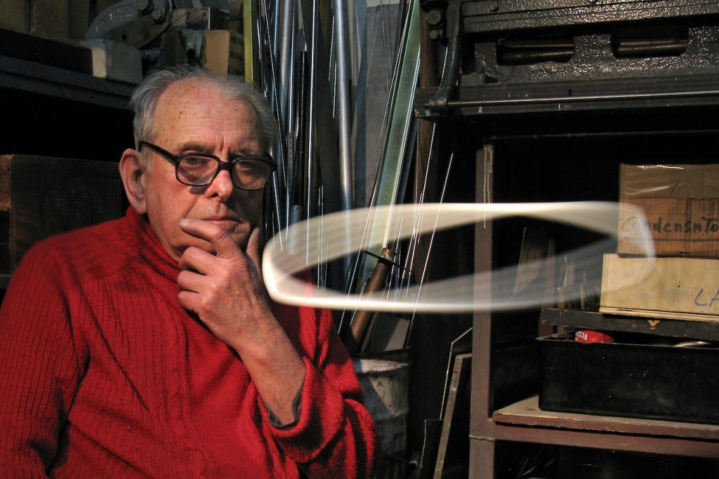immagine per Euritmia evoluente e Piero Fogliati nel suo studio 2011
