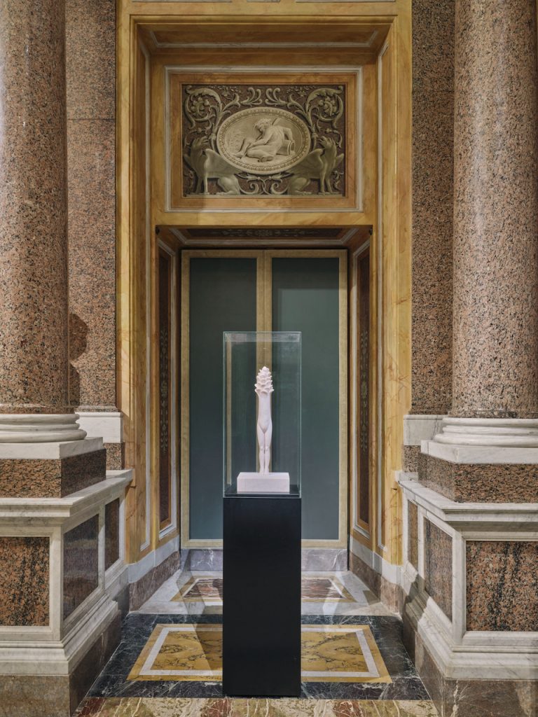 immagine per Louise Bourgeois. L'inconscio della memoria, Installation View, Galleria Borghese. Credit line: All images are © The Easton Foundation/Licensed by SIAE 2024 and VAGA at Artists Rights Society (ARS), NY. Ph.by A.Osio