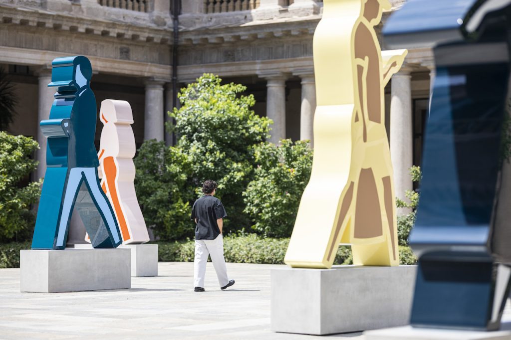 immagine per Portrait Milano - Walking in Milan