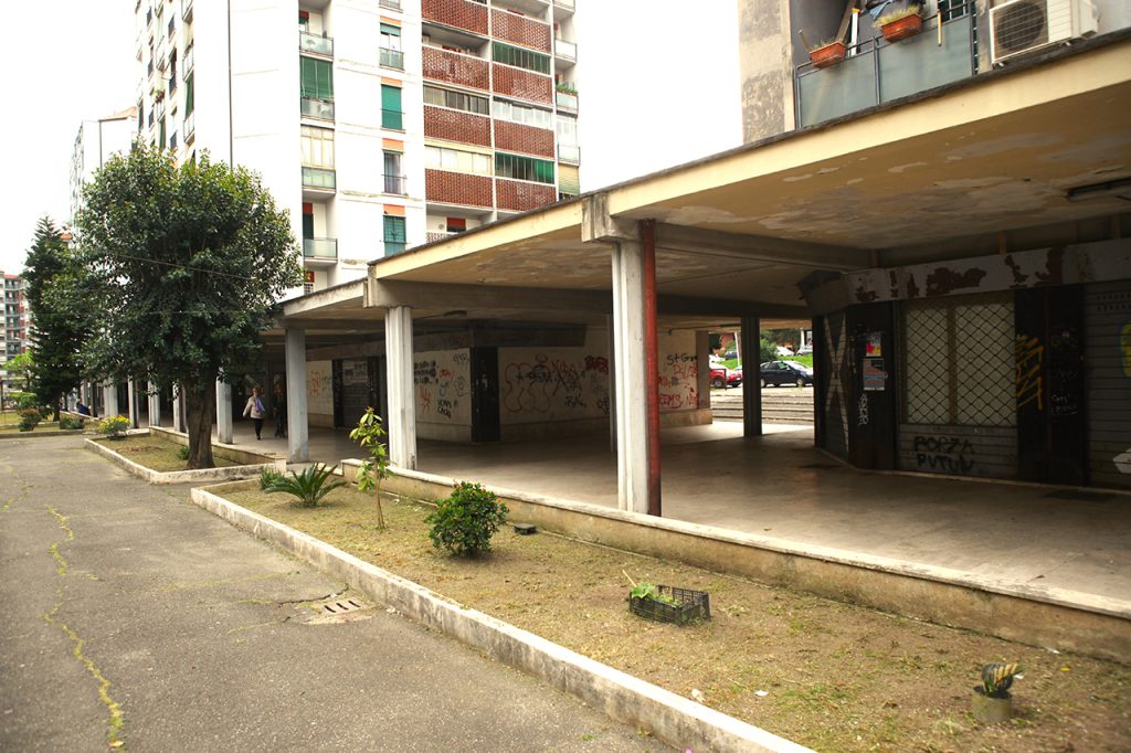 immagine per condominio e portici di V. Monte Cervialto -ph. Stefano Carsetti Esposito