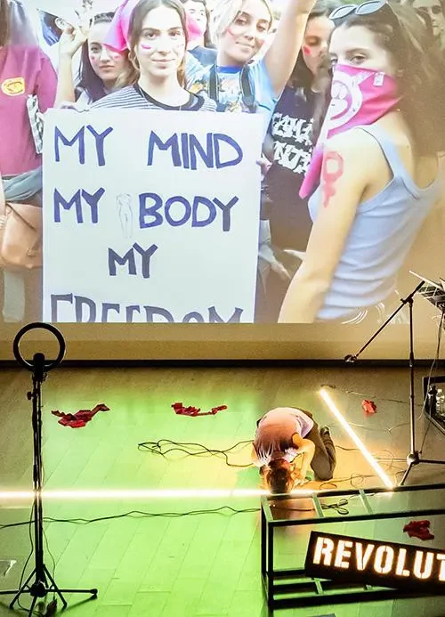 immagine per La Parola al Teatro #115. Inegalitè, voce contemporanea di donna per smascherare l’ipocrisia della rivoluzione