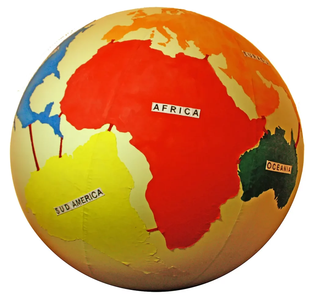 immagine per EMILIO LEOFREDDI Pangea, tessuto e silicone su gomma elastica, diam. 3m, 2009