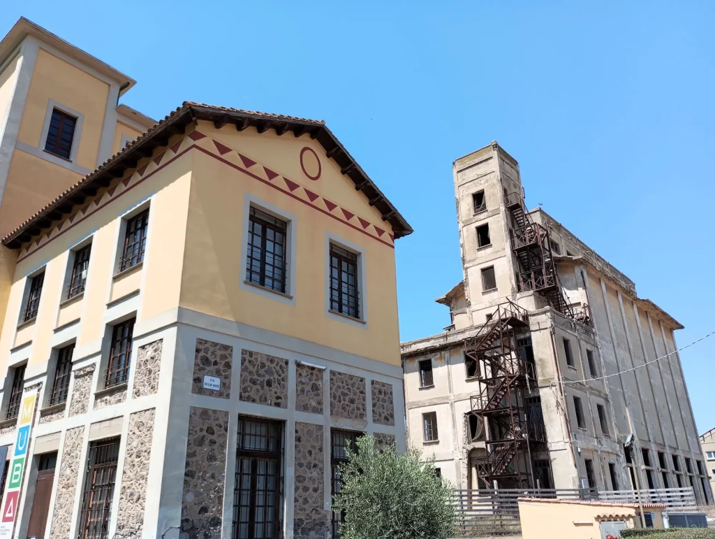 immagine per 03. L'ex-mulino un tempo collegato al silos
