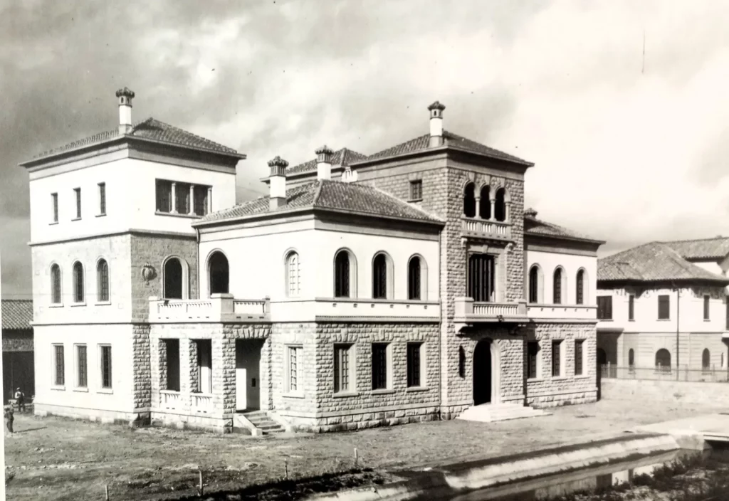 immagine per 06. Arborea. Municipio - foto Museo Bonifica