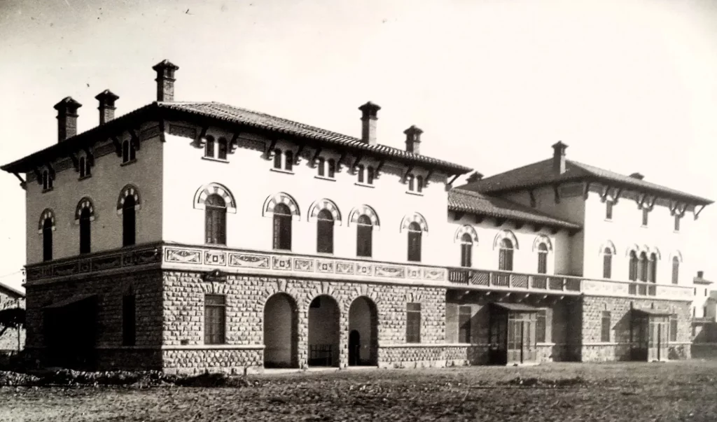 immagine per 11. Arborea - Sede della Società delle Bonifiche Sarde