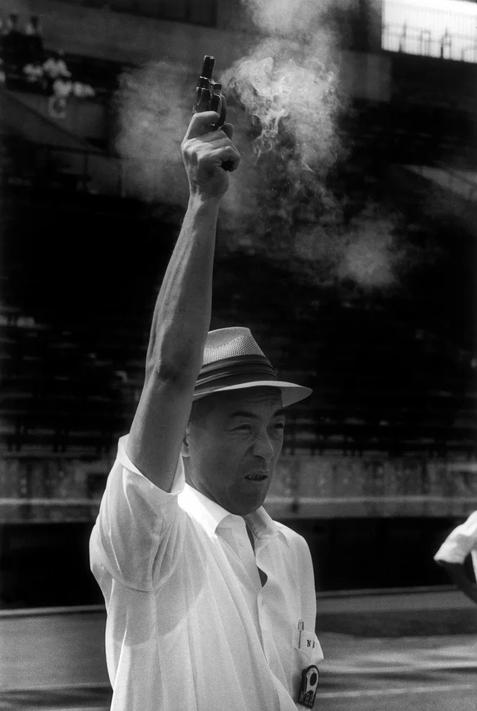 immagine per René Burri. Tokyo Olympic Games, Japan, 1964. Courtesy of the artist / Photo Elysée / Magnum Photos / René Burri Foundation.