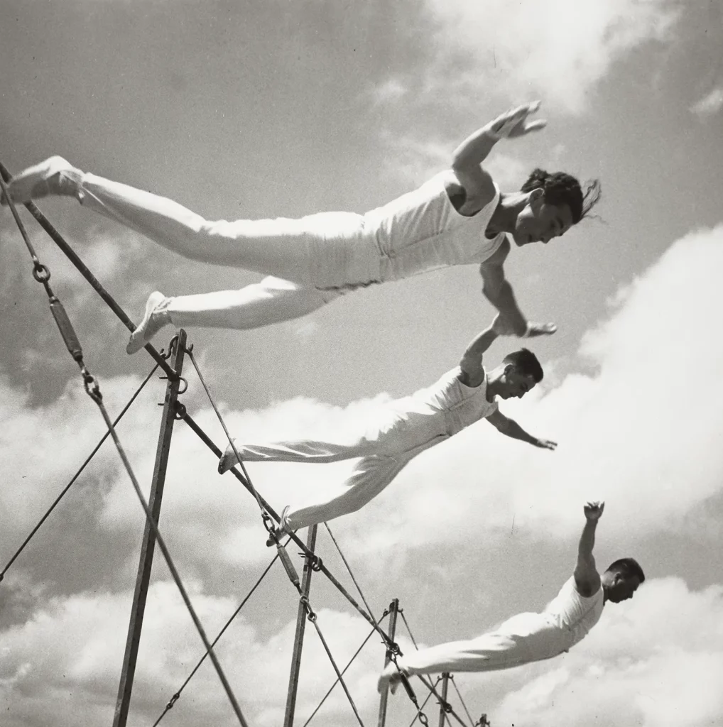 immagine per Lothar Jeck. High Jump, 1936. Courtesy of the artist / Photo Elysée / Staatsarchiv Basel-Stadt.