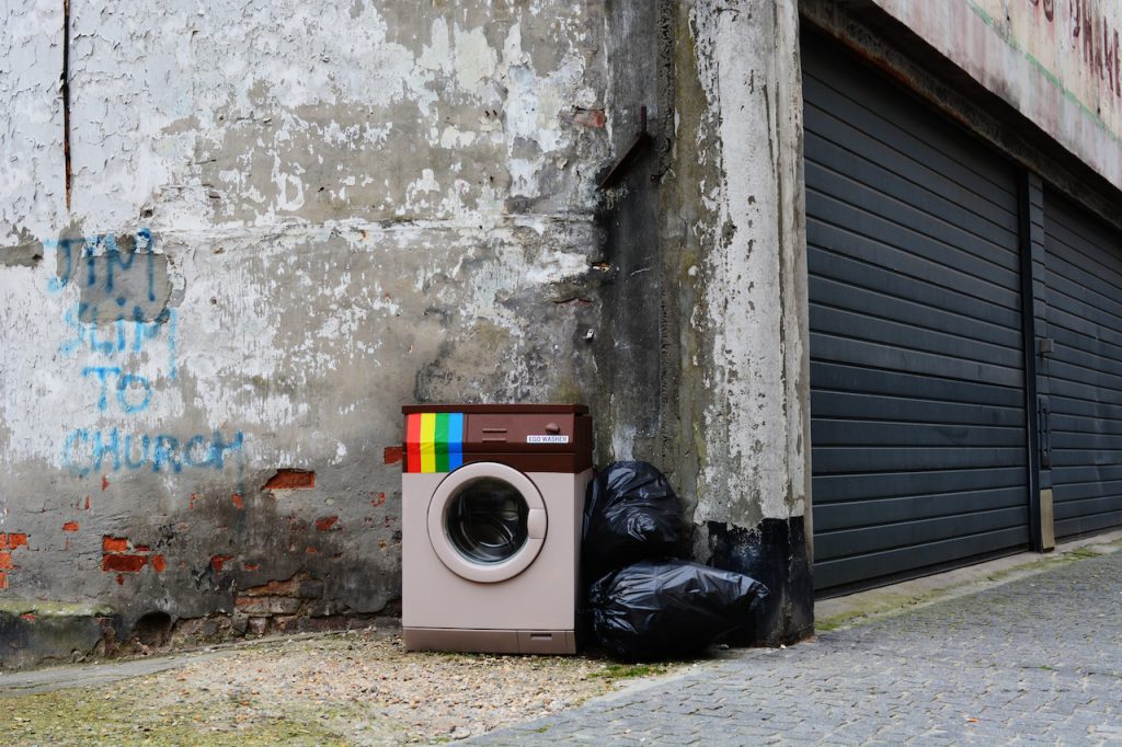 immagine per Biancoshock, Ego Washer - Oostende, 2016 Print on Fine Art paper, 50 x 70 cm, Edition of 3, Credits Wunderkammern