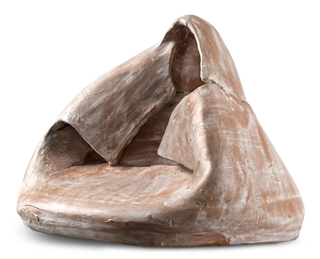immagine per MANCA SPAZIO, Nuoro. Emilia Palomba, Donna seduta, ceramica, anni Sessanta