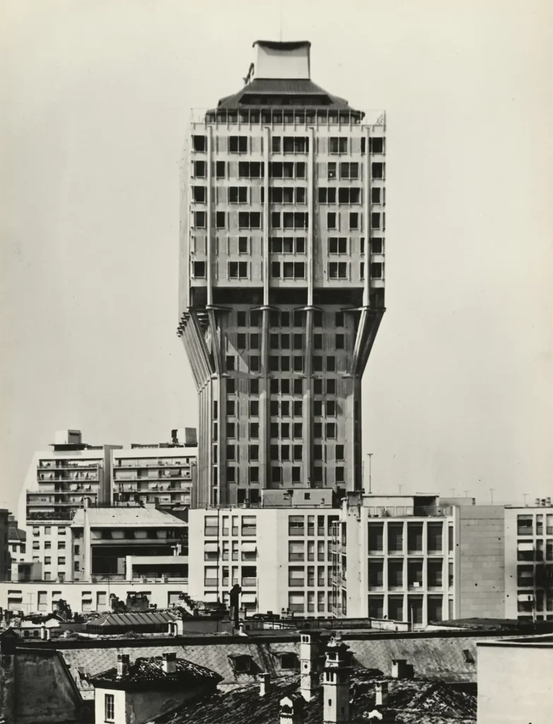 immagine per Vista della Torre - N.INV. F64995 MAXXI Museo nazionale delle arti del XXI secolo, Roma. Collezione MAXXI Architettura Archivio Studio BBPR - Comodato Alberico Belgiojoso