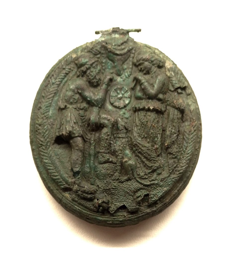 immagine per Penelope, Ulisse e il cane Argo - teca di specchio etrusco da Tarquinia - III sec. a.C. Roma, Museo Nazionale Etrusco di Villa Giulia