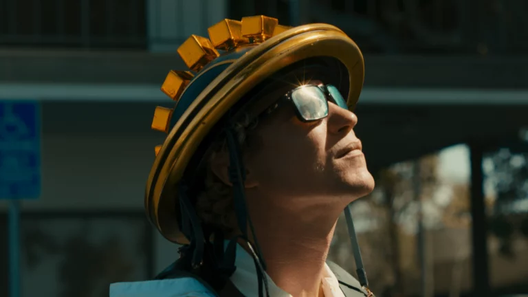 immagine per The trainer di Tony Kaye. Travolgente film sull’illusione del sogno americano