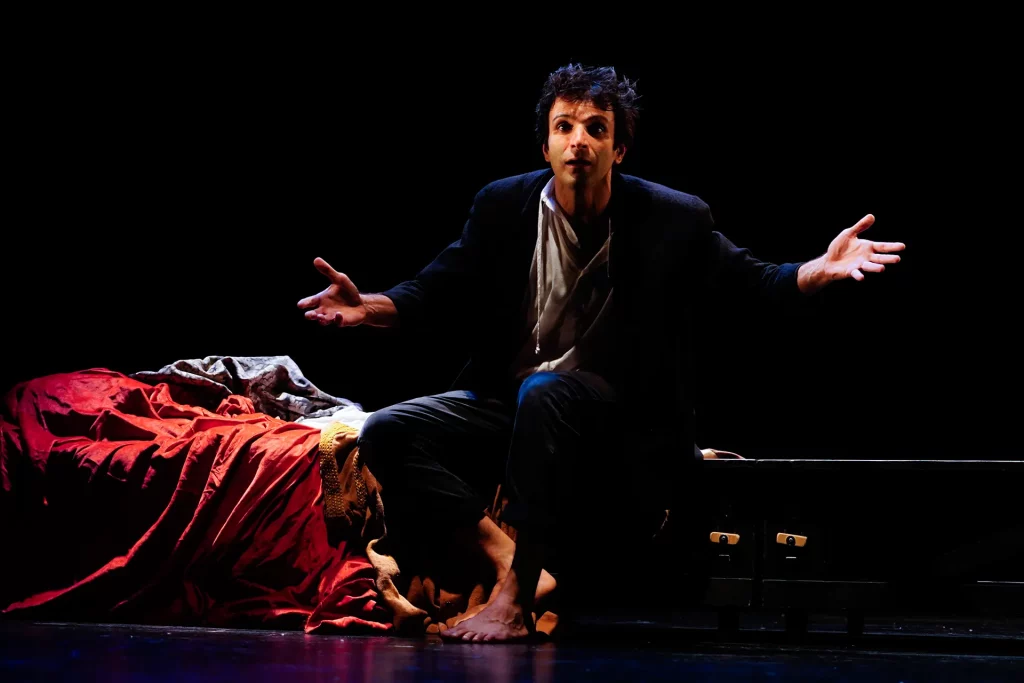 immagine per Luigi D'Elia, Caravaggio. Di chiaro e di oscuro - ph Matteo Groppo courtesy Teatro Cristallo