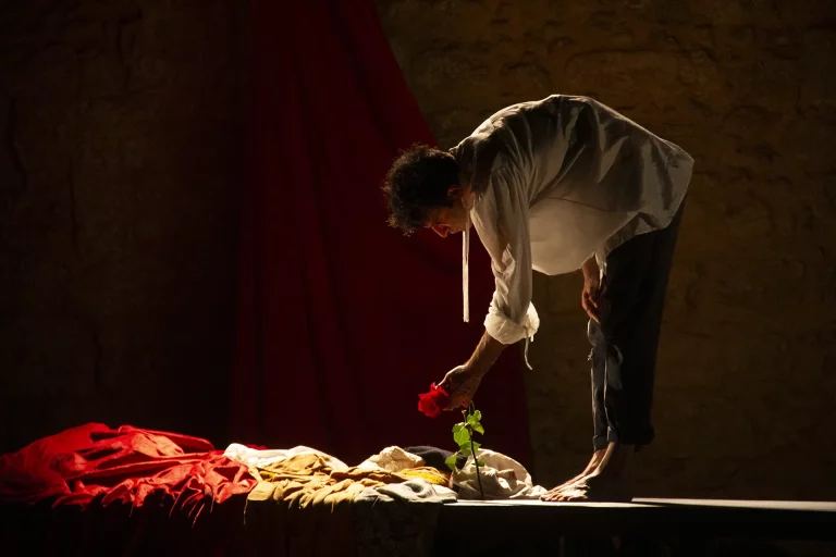 immagine per Luigi D'Elia, Caravaggio. Di chiaro e di oscuro - ph Michela Cerini
