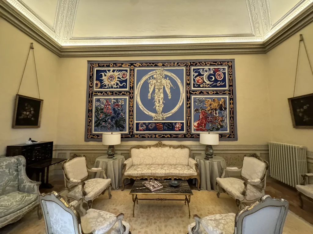 immagine per Foto 13: Salottino bianco, Villa Bonaparte, sede dell’Ambasciata di Francia presso la Santa Sede, Roma Credits: Roberto Civetta