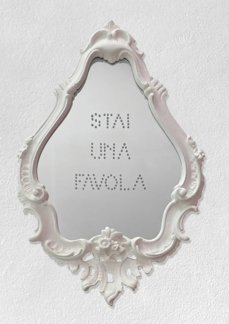 immagine per Francesco Impellizzeri - Stai una favola, 2024, pittura su specchio e cornice dipinta cm 55x36