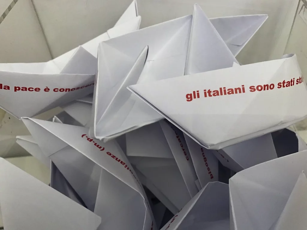 immagine per Naufragi - Approdi Venezia Ca’ d’Oro - Galleria Giorgio Franchetti dell’artista César Meneghetti e dei Laboratori d’Arte della Comunità di Sant’Egidio. Photo by Donatella Pinocci