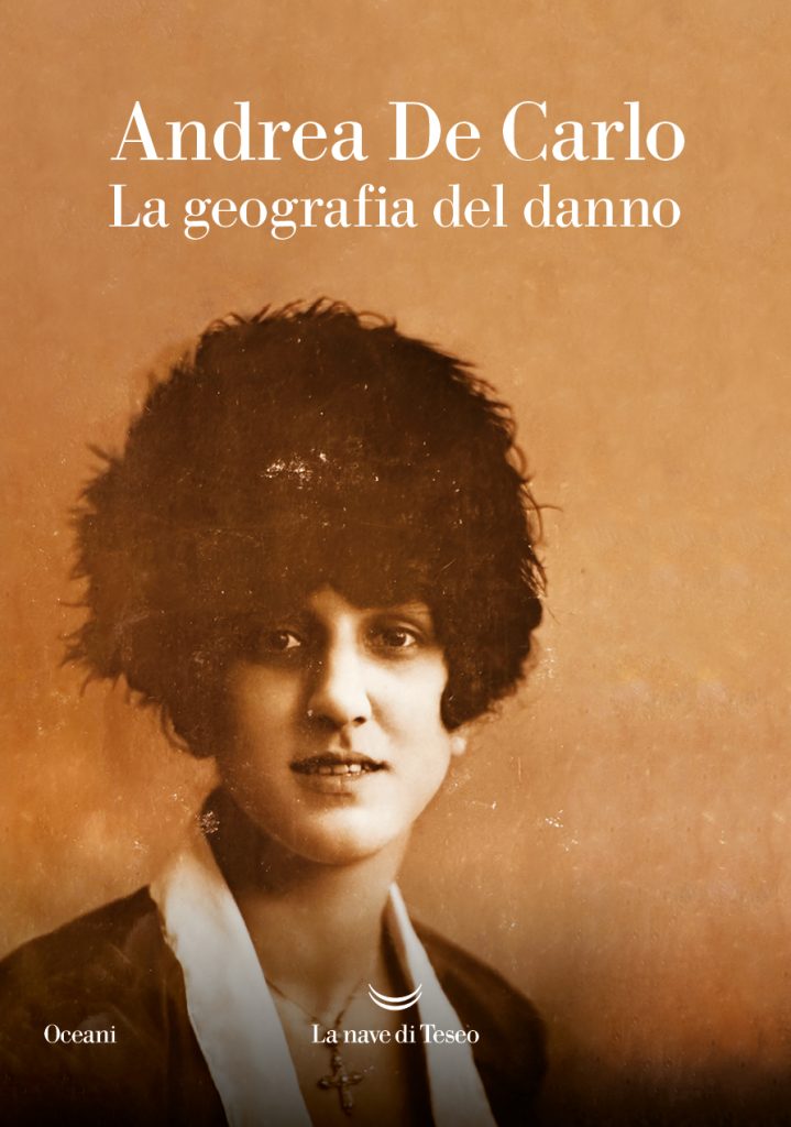 immagine per La geografia del danno. Andrea De Carlo