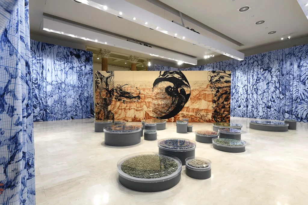 immagine per Pietro Ruffo, opera-ambientazione in mostra al Palazzo Esposizioni, 2024-25 - Ph. Giorgio Benni