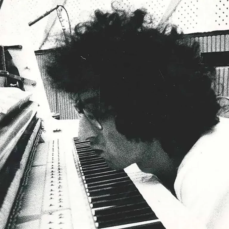 immagine per 50 anni fa, la sperimentazione punk di Franco Battiato