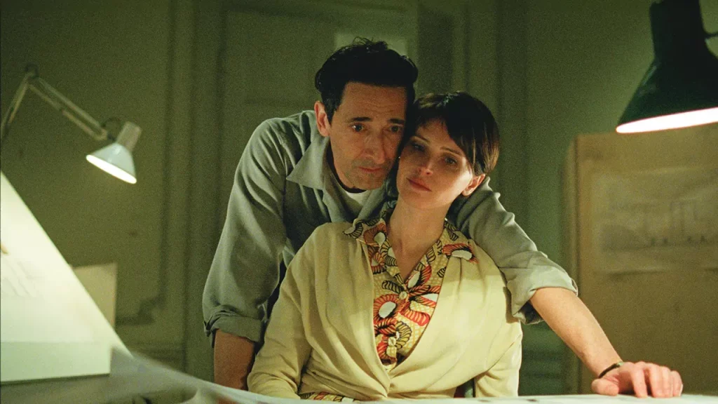 immagine per The Brutalist di Brady Corbet. Adrien Brody e Felicity Jones