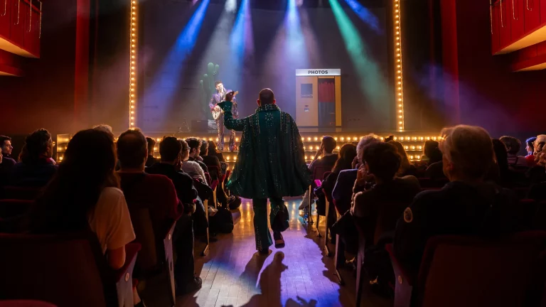 immagine per Il segno di Zorro? Un teatro che divide (più che moltiplicare)