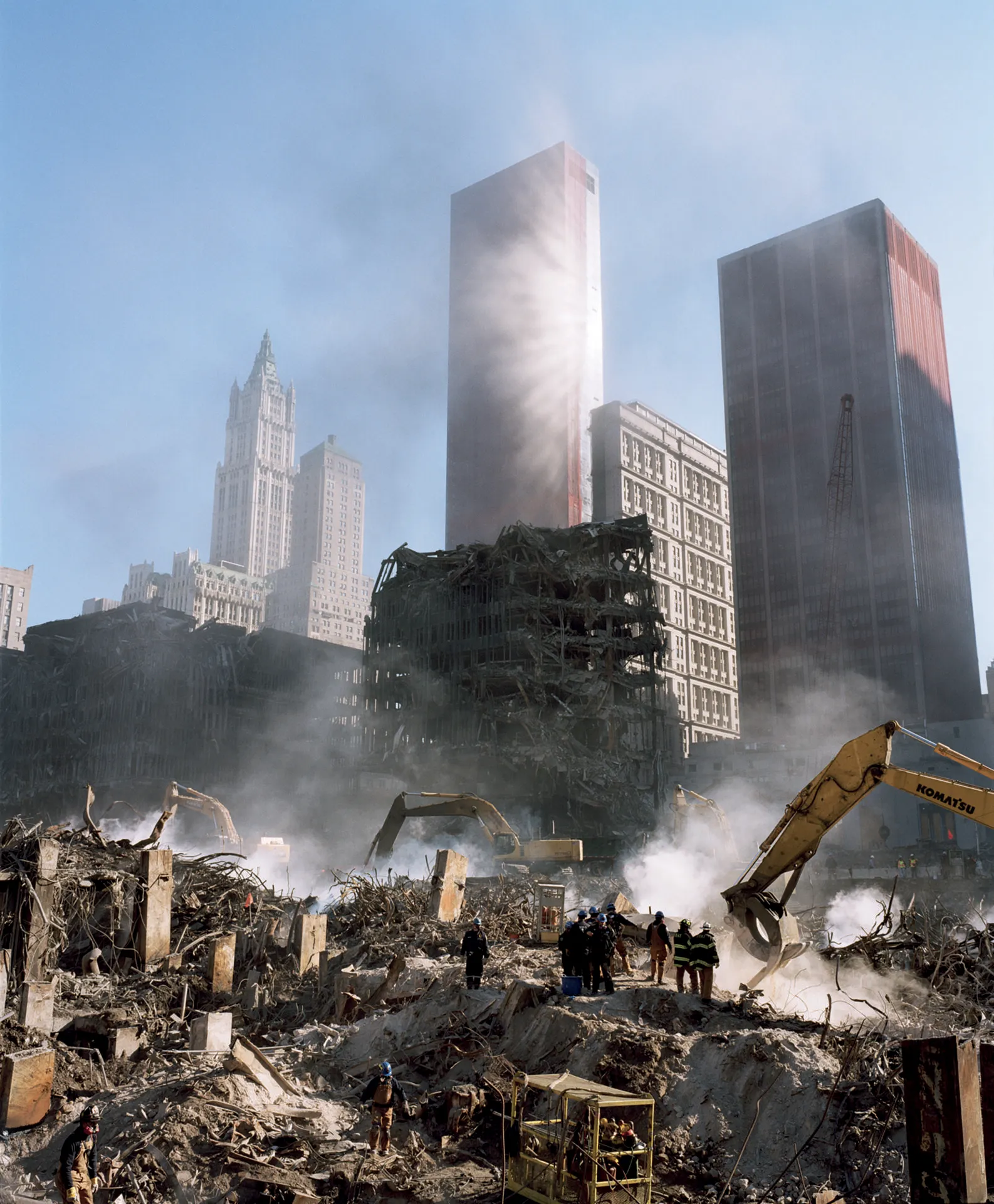 immagine per © Joel Meyerowitz, Smoke Rising in Sunlight, New York City, 2001