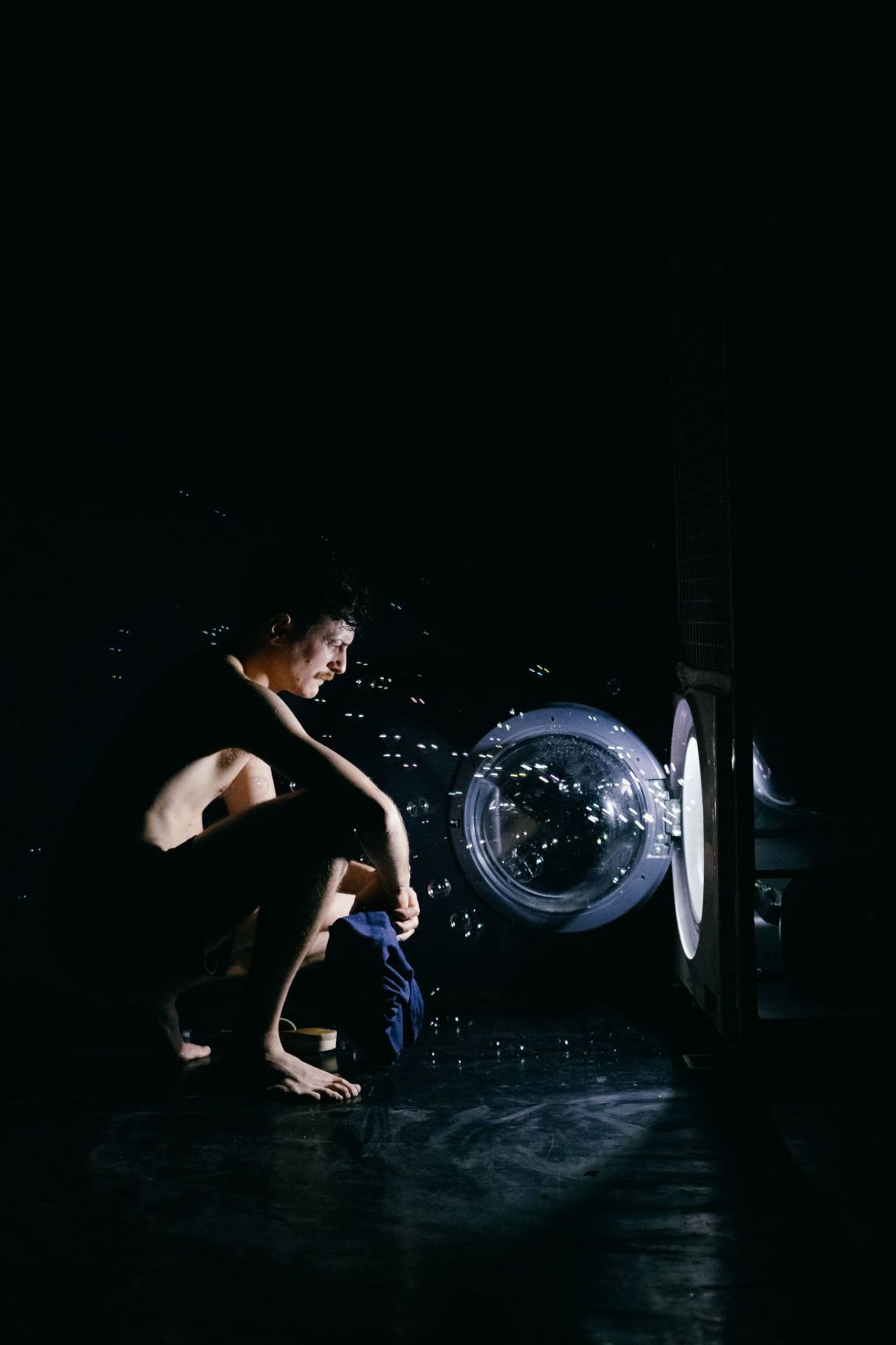 immagine per Affogo, al Teatro Franco Parenti. foto Simone Galli