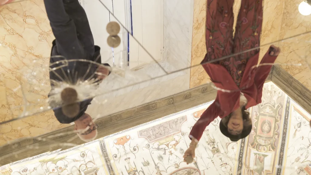 immagine per Estratti dalla Performance Ritratto di Palazzo con signora, Alfredo Pirri e Paola Pizzighini Benelli Videomaker Ornella De Carlo