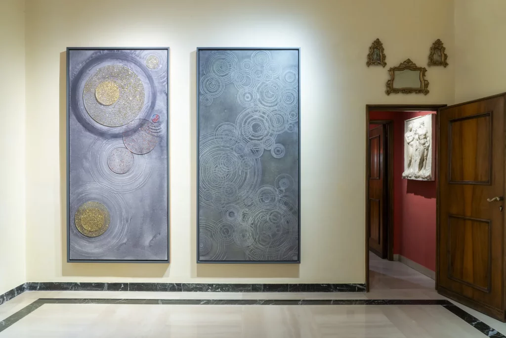 immagine per Serie Senza Titolo, 2021-2022, acquarello su carta arches montato su pannello dibond, cornice di legno verniciato, acrilico, plexiglass, 244 x 117 x 7 cm. Ornella De Carlo