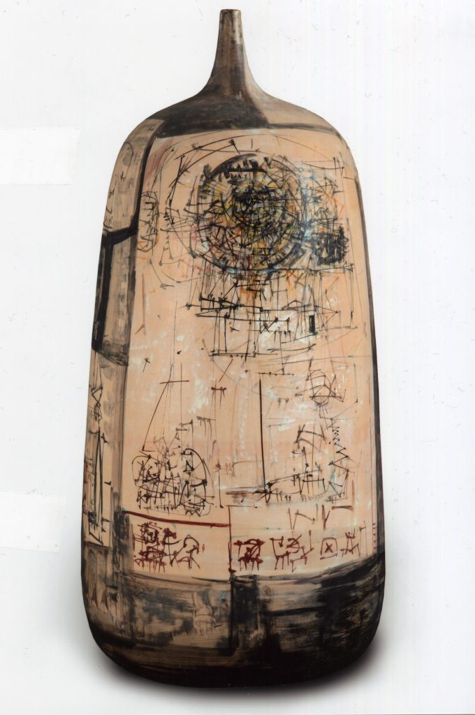 immagine per Emilio Scanavino, Vaso, 1953, maiolica policroma a gran fuoco, h. 88 x 58 cm.