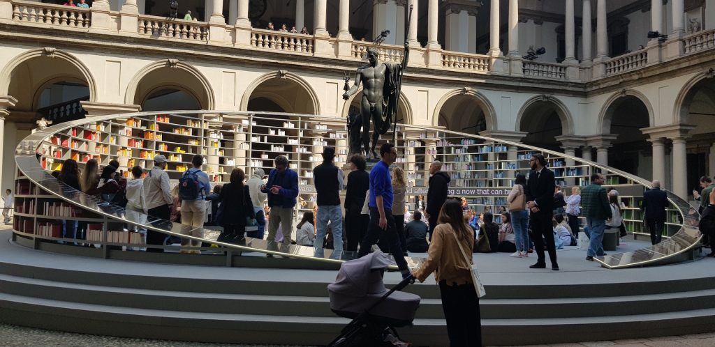 immagine per Fuorisalone 2025. Brera Library of lights di Es Devlin