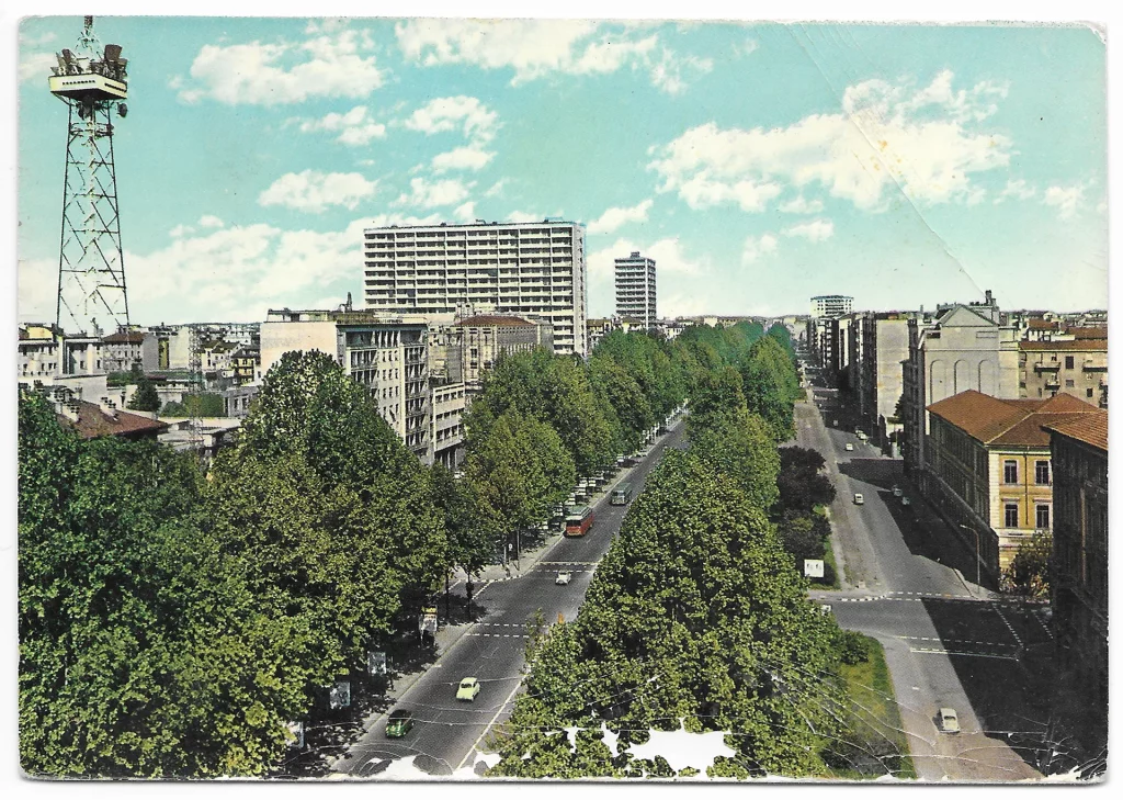immagine per Paper Postcards - Milano