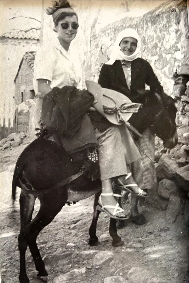 immagine per 01. Licia Borrelli Vlad in viaggio a Creta anni Cinquanta - ph da Il Manifesto 01.04.2025