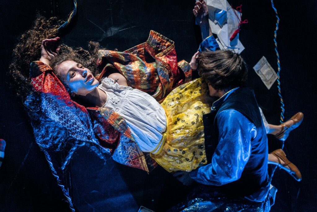 immagine per Le Nuvole di Amleto, Odin Teatret - prima nazionale al Teatro Menotti di Milano. Foto Stefano Di Buduo