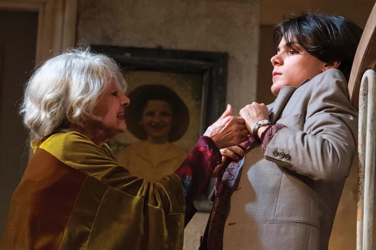 immagine per Un solfeggio dell’intimità tra silenzio e memoria: la Lezione d’amore secondo Andrée Ruth Shammah