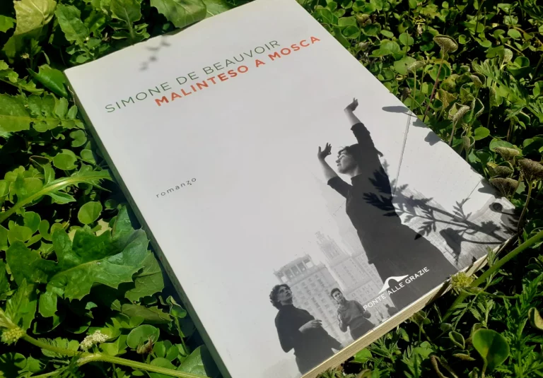 immagine per Malinteso a Mosca. Simone De Beauvoir racconta il dialogo politico interrotto