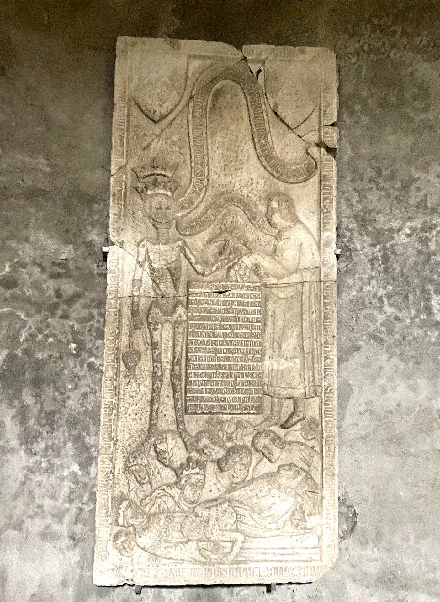 immagine per 11. Sotterranei Gotici-Museo di San Martino- La Morte e Franceschino da Brignale (1361)