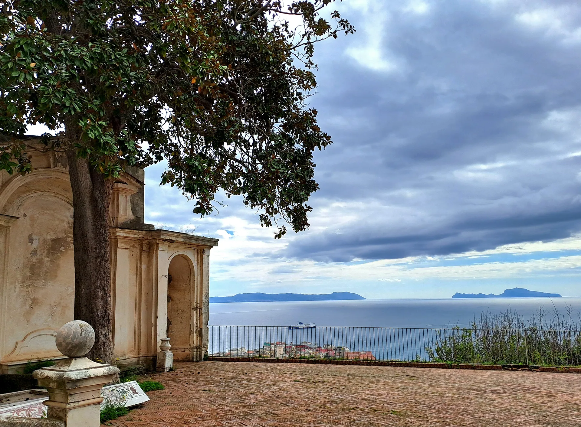 immagine per 12. Certosa di San Martino- Esterni