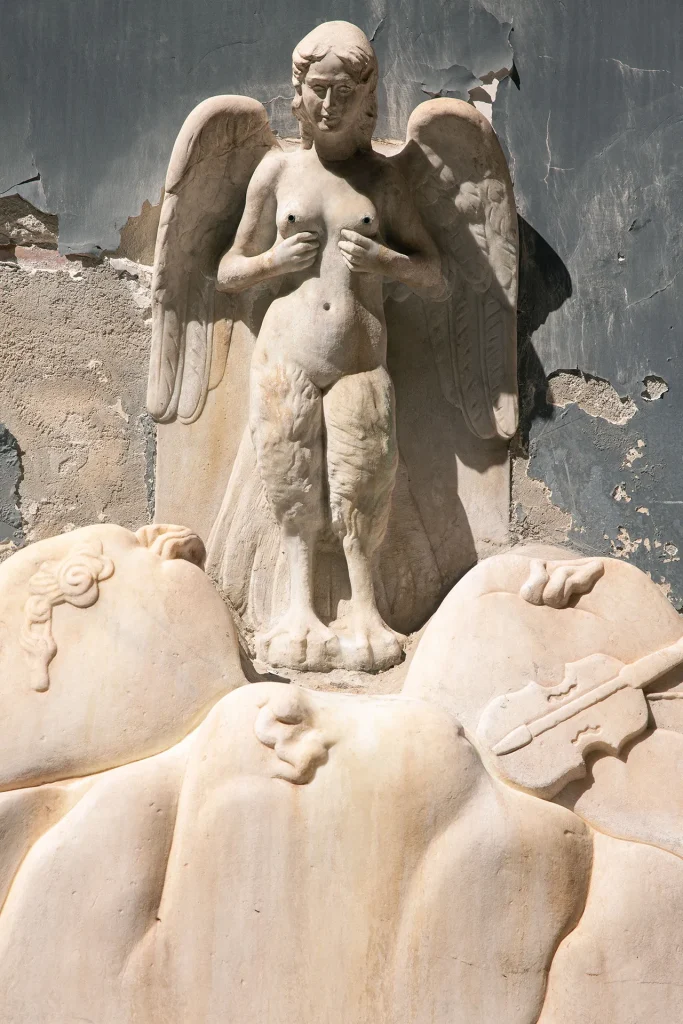 immagine per 3.Fontana Spina Corona - Particolare della Sirena (copia di Achille D’Orsi) - ph Carmine Covino