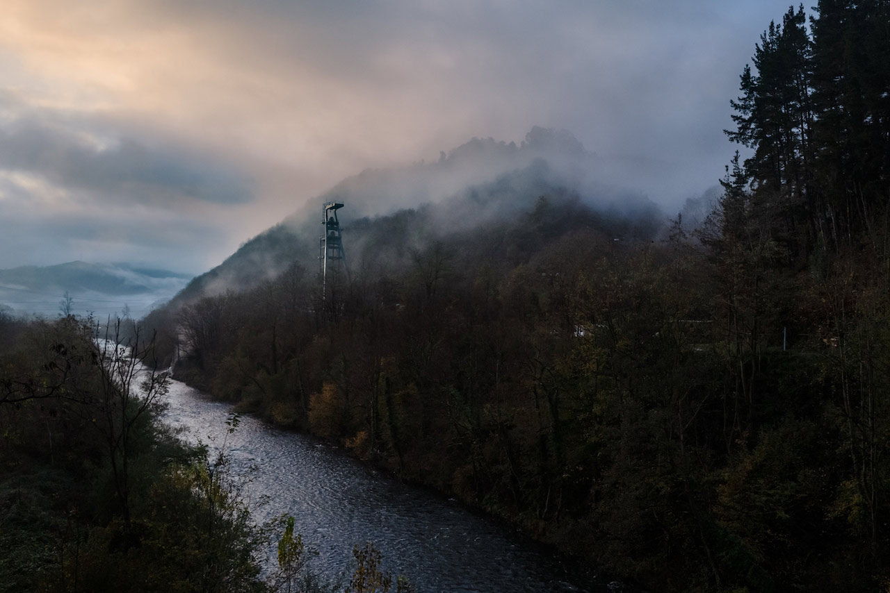 immagine per Lys Arango, The River Ran Black