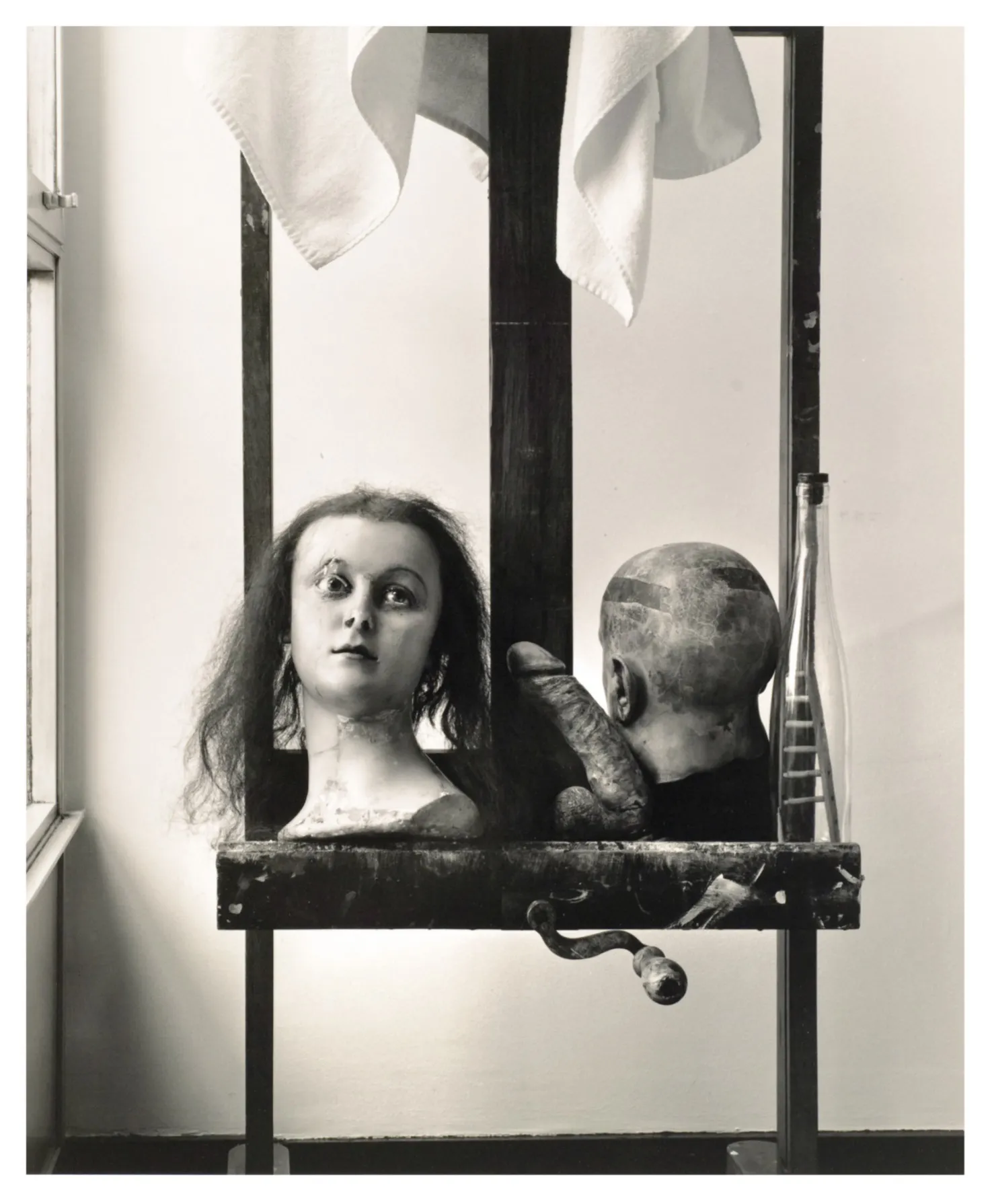 immagine per Joel-Peter Witkin, Objects Near a Window, Parigi, 2007. Courtesy CAR Gallery, Bologna.