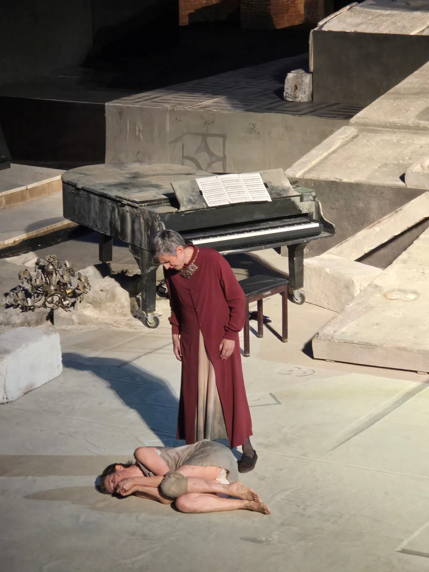 immagine per fig. 2Sonia Bergamasco con Bruna Rossi in Elettra al Teatro grande di Pompei l’11 luglio 2025. Foto di Floriana Conte