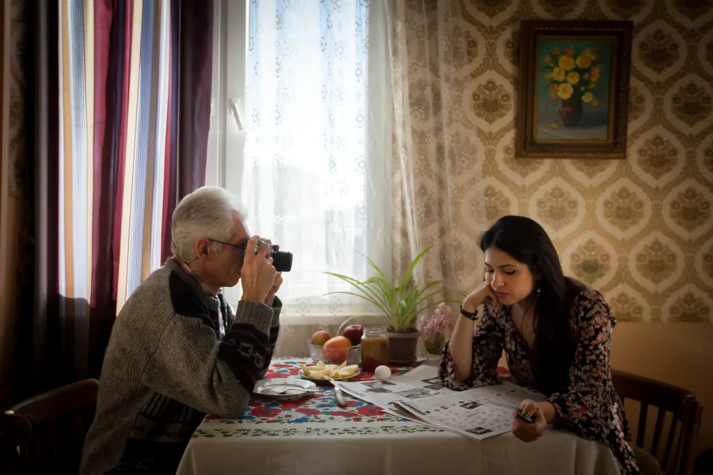 immagine per Diana Markosian. Mornings with You, Father series, 2014-2024. Courtesy of the artist.