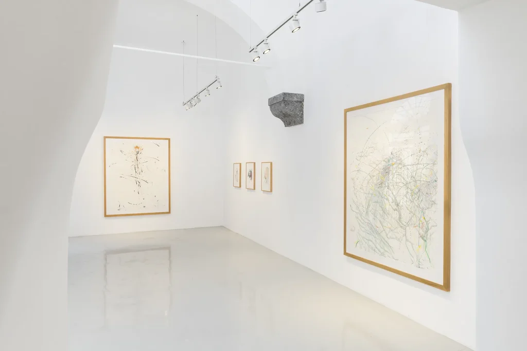 immagine per Rebecca Horn, Bodylandscape, installation view, Studio Trisorio, Napoli, 23 maggio – 30 settembre 2025. ph Francesco Squeglia, courtesy Studio Trisorio